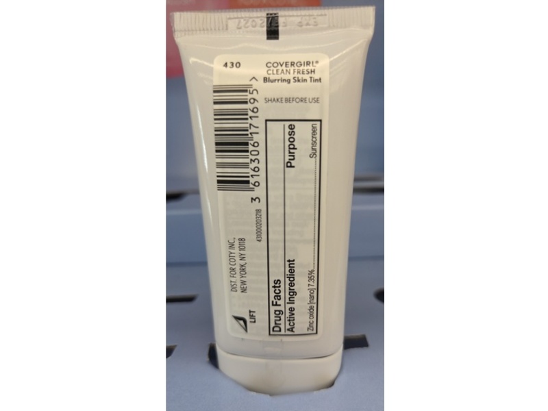 Cover Girl Blurring Skin Tint, 430 Medium Neutral, SPF 30, 1 fl oz/30 mL