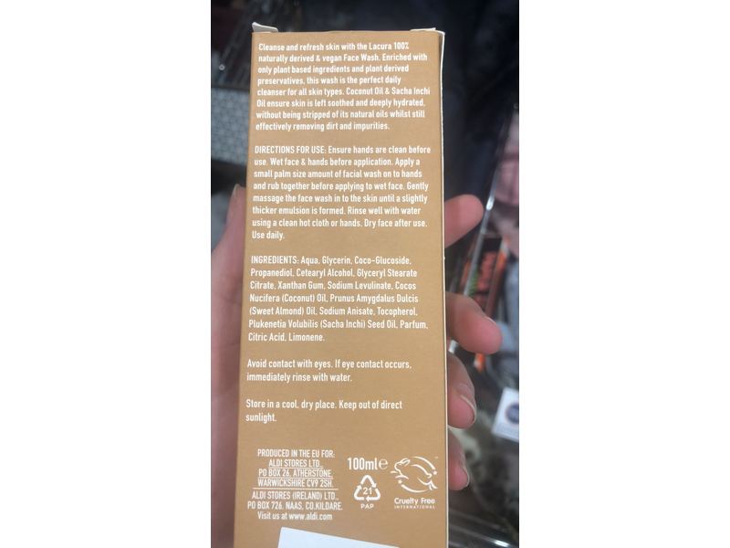 Lacura 100 % Naturally Derived Face Wash, 100 mL