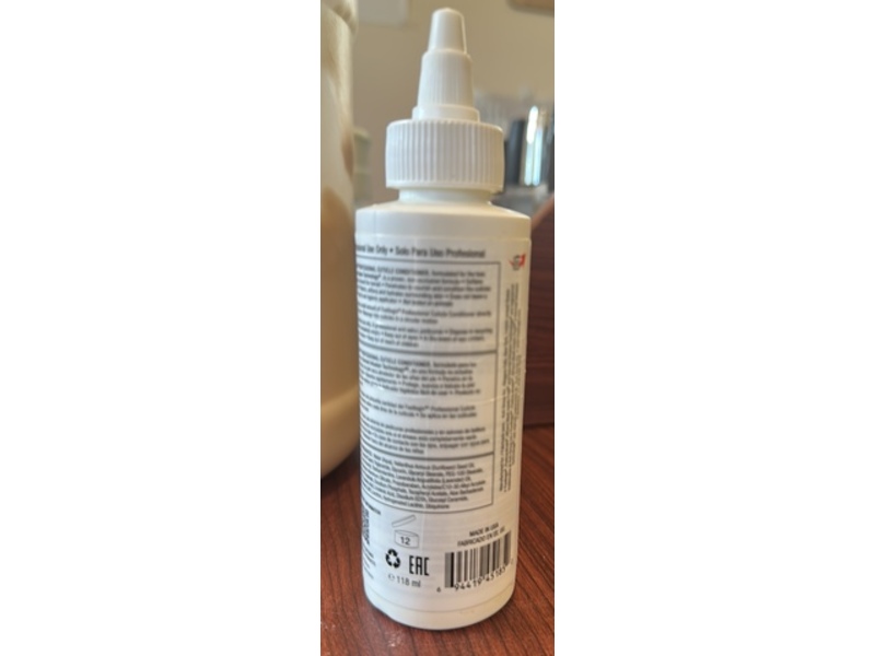 Footlogix Cuticle Conditioner Lotion, 4 fl oz/118 mL