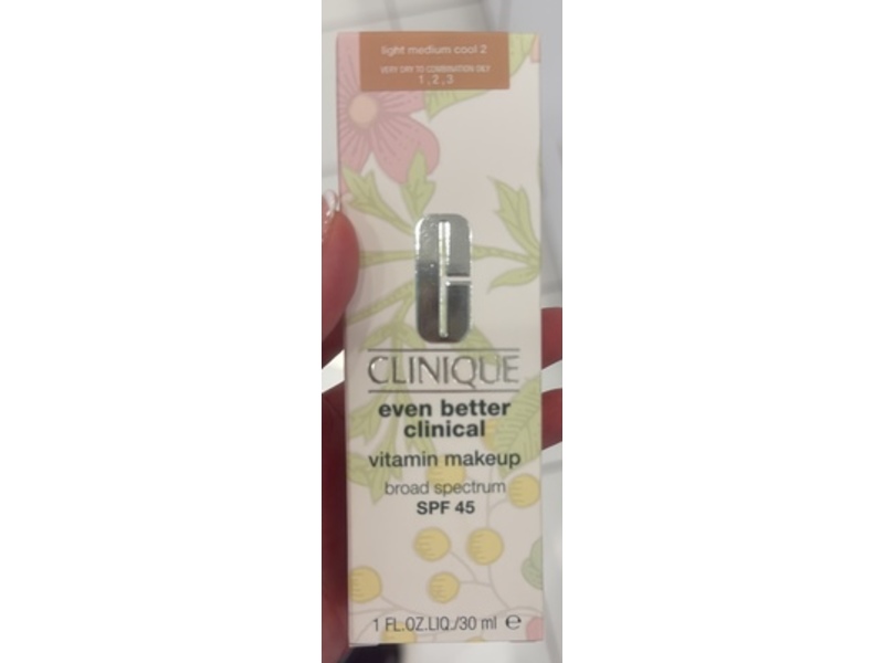 Clinique Even Better Clinical Makeup Foundation Sunscreen, SPF 45, Light Medium Cool 2, 1 fl oz/30 mL