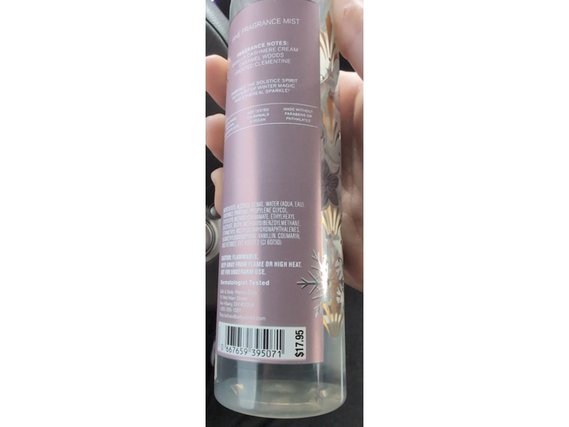 Bath & Body Works Fine Fragrance Mist , Snowflakes & Cashmere, 8 fl oz/236 mL