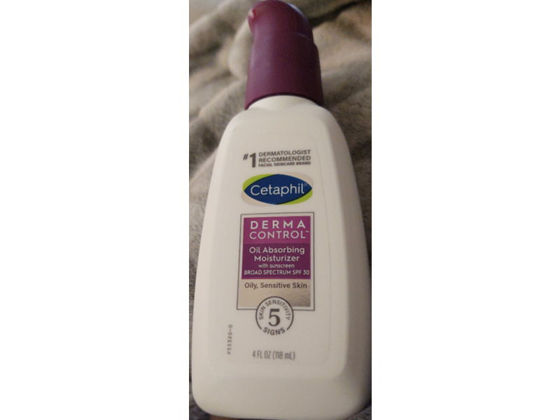Cetaphil Derma Control Oil Absorbing Moisturizer, SPF 30, Sensitive Skin, 4 fl oz/118 mL