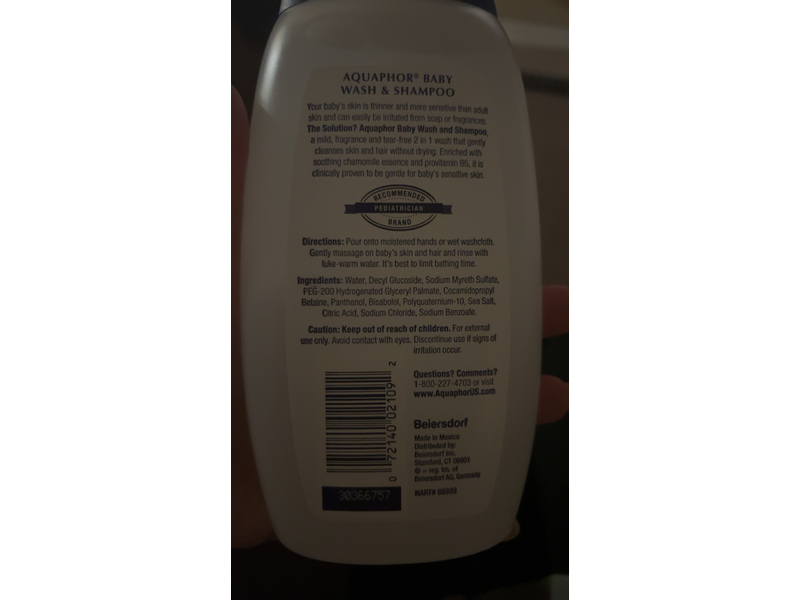 Aquaphor Cleansing Baby Wash & Shampoo, Chamomile Essence, 16.9 fl oz/500 mL