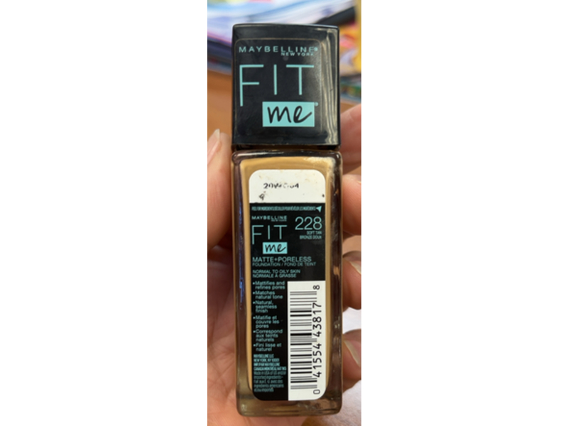 Maybelline New York Fit Me Matte + Pore Less Foundation, 228 Soft Tan, 1 fl oz/30 mL