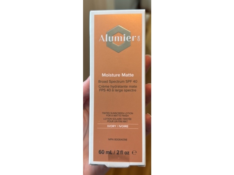 Alumier MD Matte Tinted Moisture Sunscreen, Ivory, SPF 40, 2 fl oz/60 mL