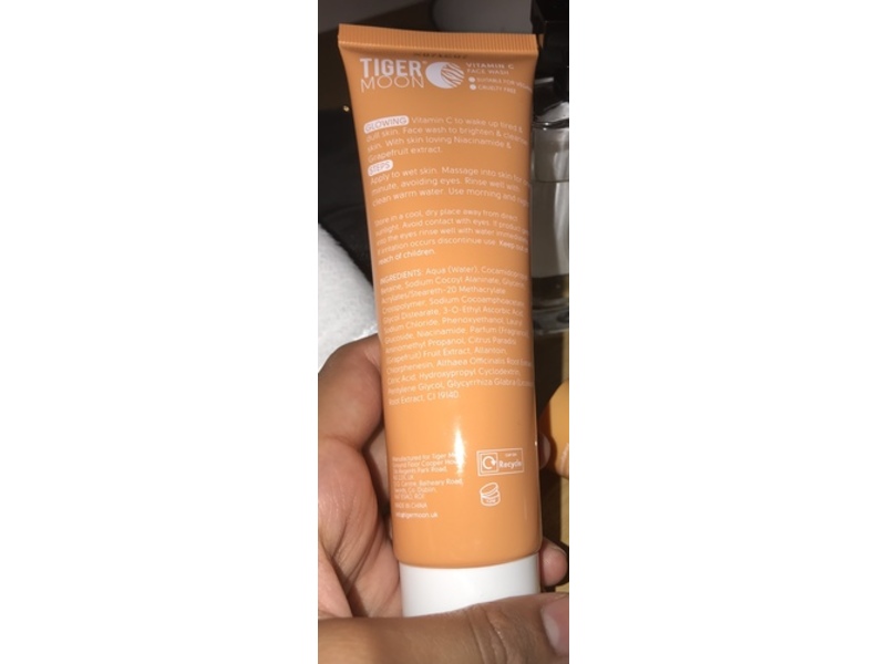 Tiger Moon Vitamin C Glowing Face Wash, 100 mL