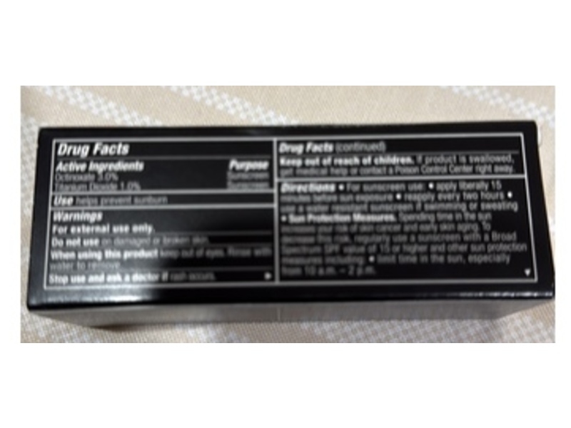 M.A.C Studio Fix Matte Foundation + Oil Control, SPF 15, NW18, 1 fl oz/30 mL