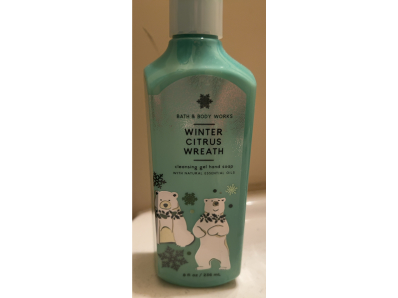 Bath & Body Works Cleansing Gel Hand Soap, Winter Citrus Wreath, 8 fl oz/236 mL, Pack Of 2