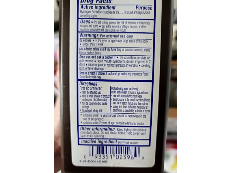 Discount Drug Mart First Aid Antiseptic Topical Solution, Hydrogen Peroxide 3%, 32 fl oz/946 mL