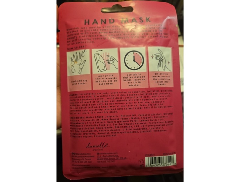 Danielle Creations Moisture Hand Masks, Strawberry Extracts, 0.56 oz/16 g, 1 Pair