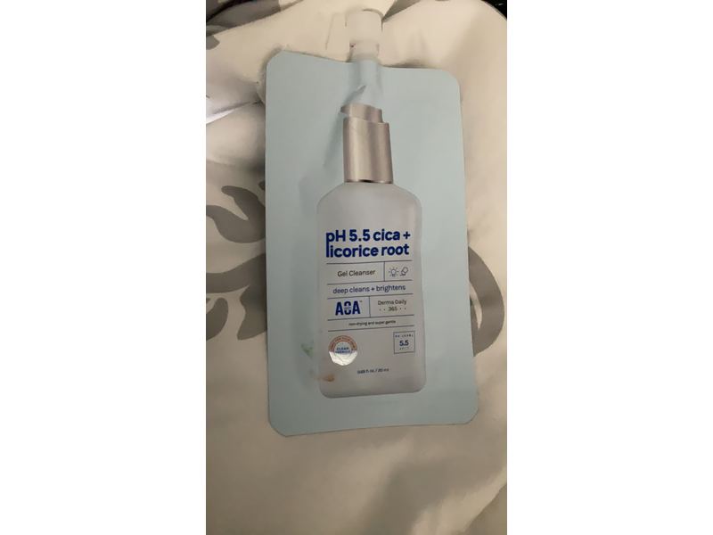 Aoa Skin pH 5.5 cica + licorice root Gel Cleanser, 0.68 fl oz / 20 mL