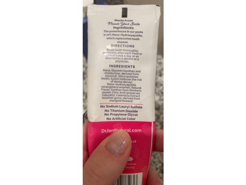 Dr. Jen Remineralizing Toothpaste, Strawberry, 3.4 fl oz/100 mL