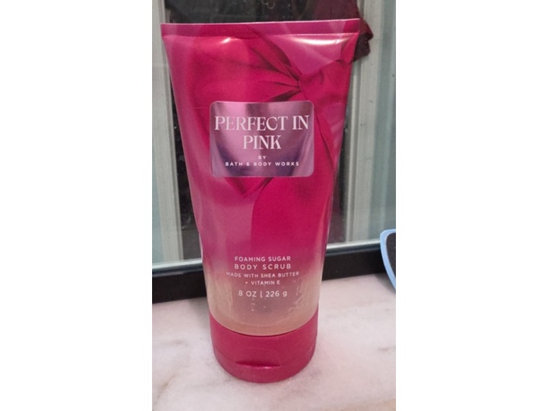Bath & Body Works Foaming Sugar Body Scrub, Perfect In Pink, 8 oz/226 g