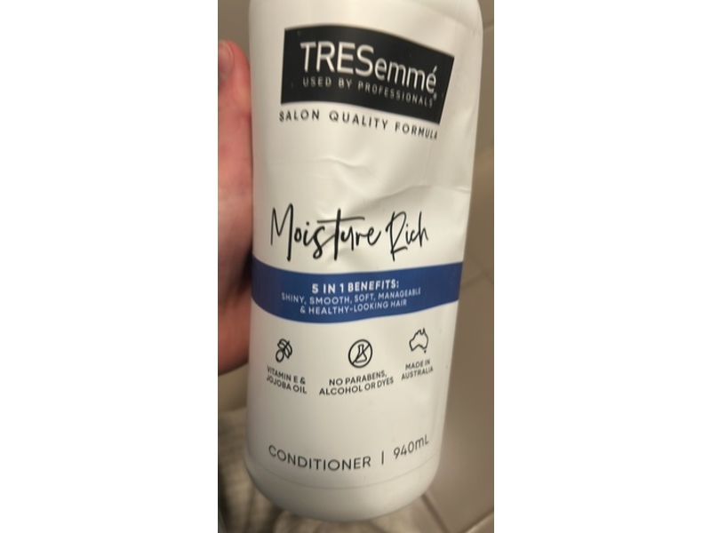 Tresemme Moisture Rich Conditioner, 940 mL