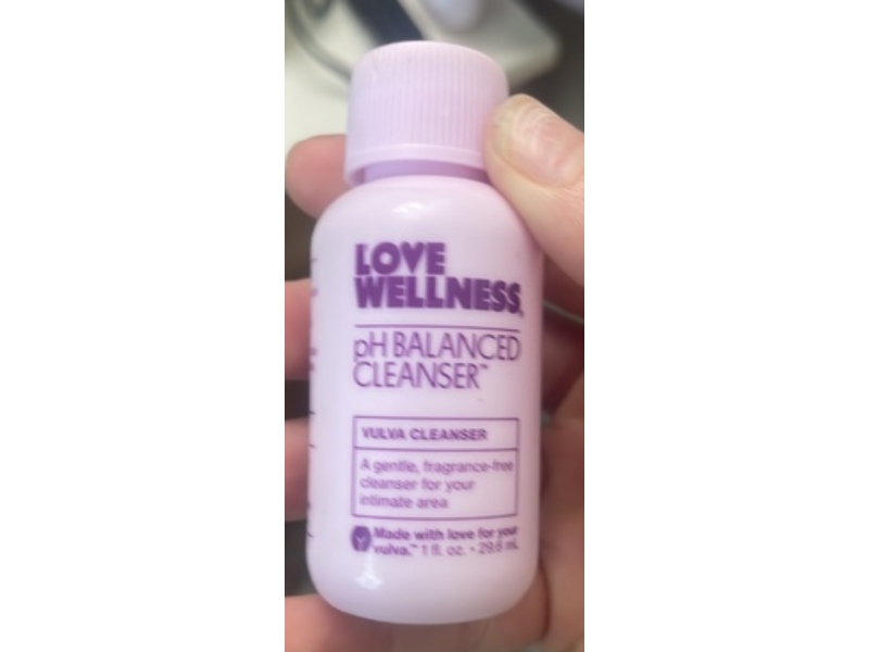 Love Wellness Ph Balanced Vulva Cleanser, 1 fl oz/29.6 mL