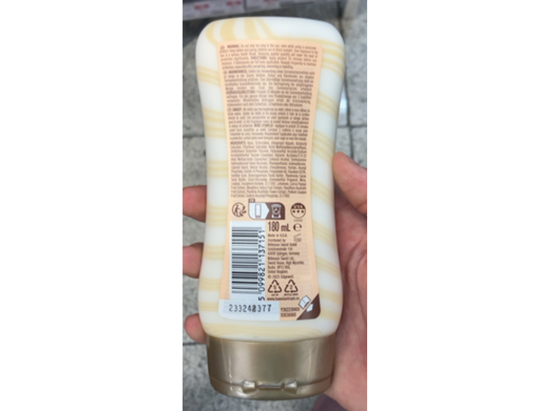 Hawaiian Tropic Hydrating Protection Sunscreen Lotion, SPF 50, Tropical Scent, 180 mL