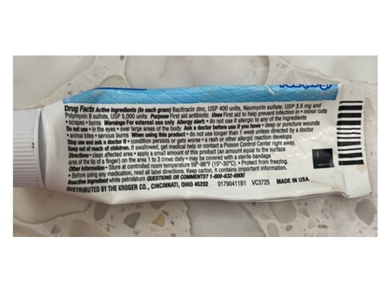 Kroger Triple Antibiotic Ointment, 1 oz/28 g