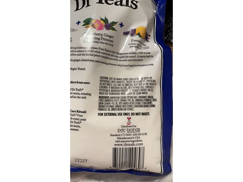 Dr Teal's Menstrual Relief Pure Epsom Salt Soaking Solution, Herbal Plant Complex & Essential Oils, 1.36 Kg