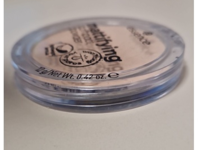 Essence Mattifying Compact Powder, 11 Pastel Beige, 0.42 oz/12 g