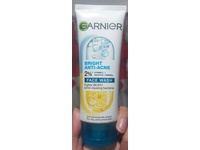 Garnier Bright Anti-Acne Face Wash, 2% Vitamic C + Salicylic + Mineral, 100 mL - Image 3