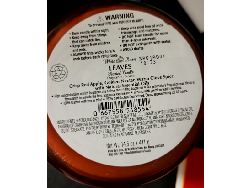 White Barn Candle, Leaves Scented, 14.5 oz/411 g