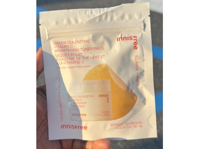 Innisfree Brightening Toner Pads, Green Tea Enzyme Vitamin C, 2.02 fl oz/60 mL, 20 Count