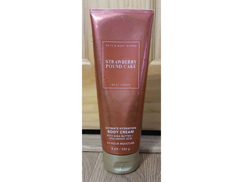 Bath & Body Works Ultimate Hydration Body Cream, Strawberry Pound Cake, 8 oz/226g