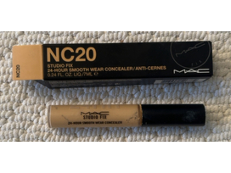 M.A.C. Studio Fix Smooth Wear Concealer, Nc 20, 0.24 fl oz/7 mL