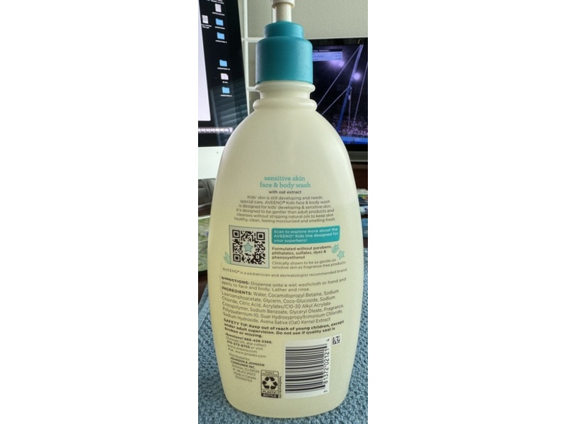 Aveeno Kids Face & Body Wash, Oat Extract, 18 fl oz/532 mL