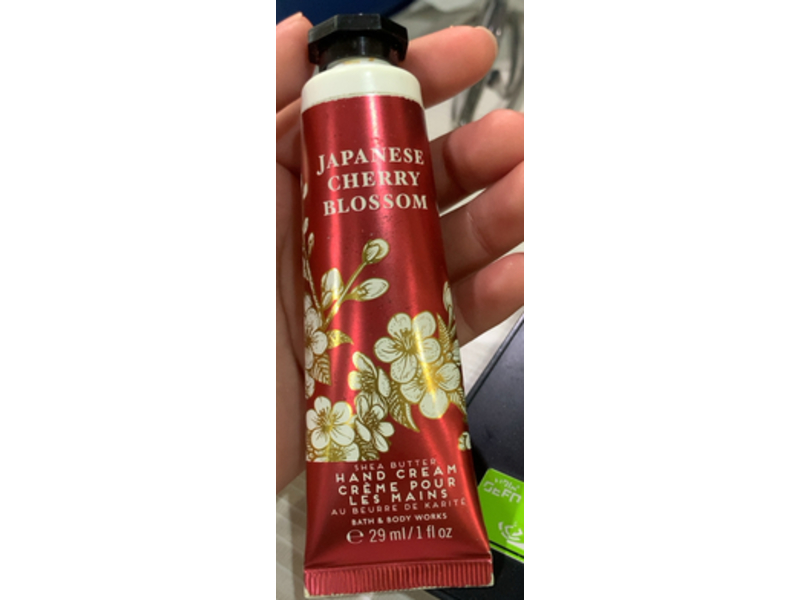 Bath & Body Works Japanese Cherry Blossom Hand Cream, 1 fl oz/29 mL