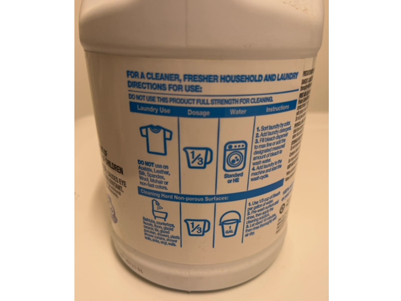 Up & Up Concentrated Bleach, Fabric Protection, 43 fl oz/1.27 L