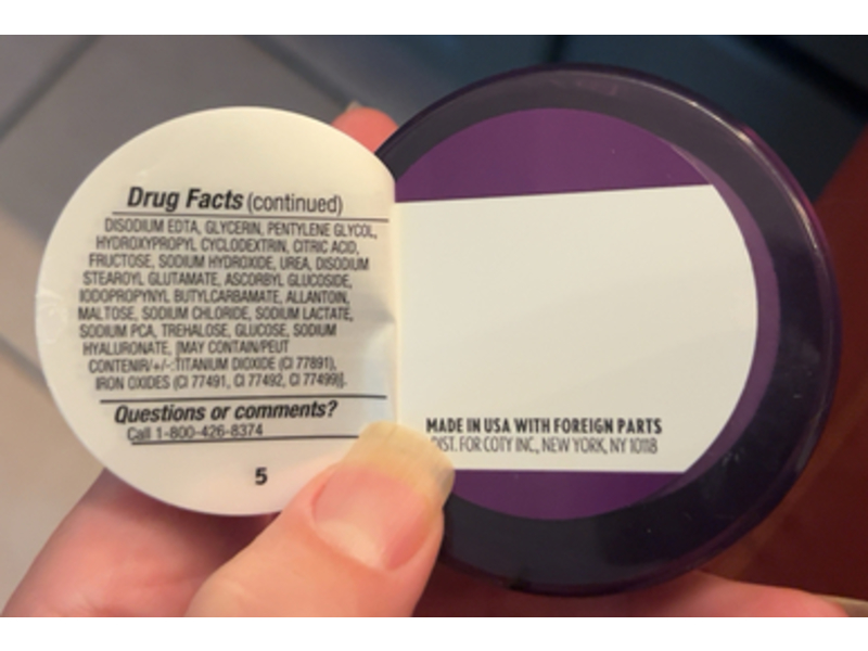 Covergirl + Olay Simply Ageless Instant Wrinkle Defying Sunscreen Foundation, 260 Classic Tan, 0.4 oz/12 g