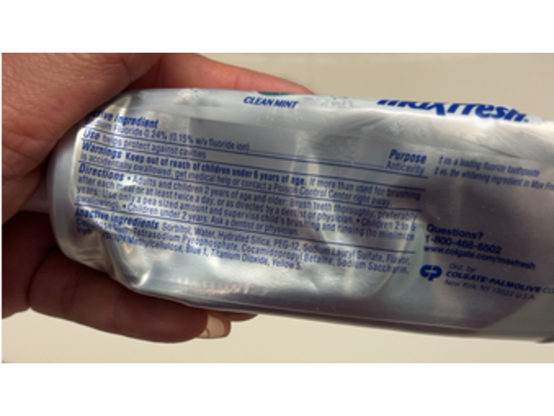 Colgate Max Fresh Advanced Whitening Toothpaste, Clean Mint, 6.3 oz/178 g