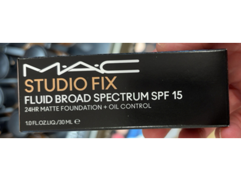 M.A.C Studio Fix Matte Foundation + Oil Control, SPF 15, C3.5, 1.0 fl oz/30 mL