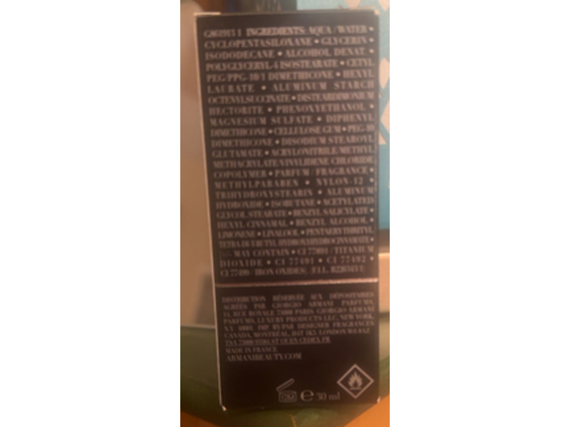 Giorgio Armani Luminous Silk Perfect Glow Flawless Foundation, 4 Light Golden, 1 fl oz/30 mL