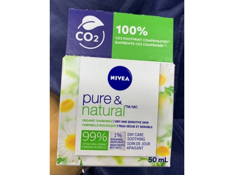 Nivea Pure & Natural Soothing Organic Chamomile Day Care, 50 mL