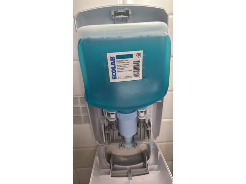 Ecolab Endure Plus Foam Hand Soap, 42.3 fl oz/1250 mL