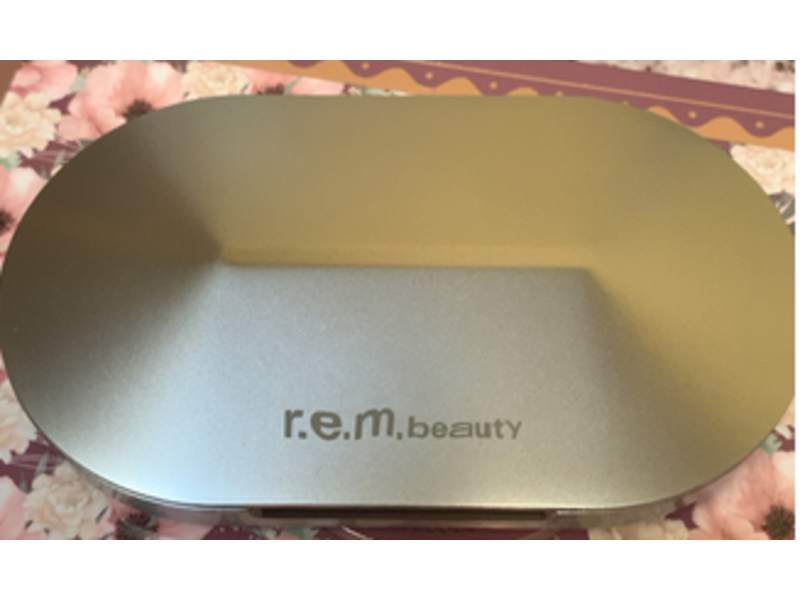 R.e.m Beauty Midnight Shadows Eyeshadow Palette, Principessa, 0.28 oz/8 g