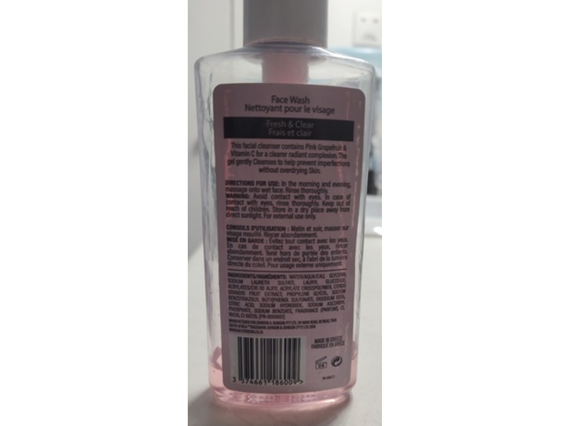 Neutrogena Fresh & Clear Facial Wash, Pink Grapefruit, 6.76 fl oz/ 200 mL