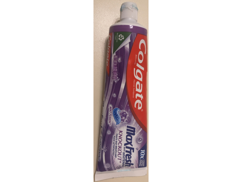 Colgate Maxfresh Knockout Whitening Toothpaste, Mint Fusion, 6.3 oz/178 g