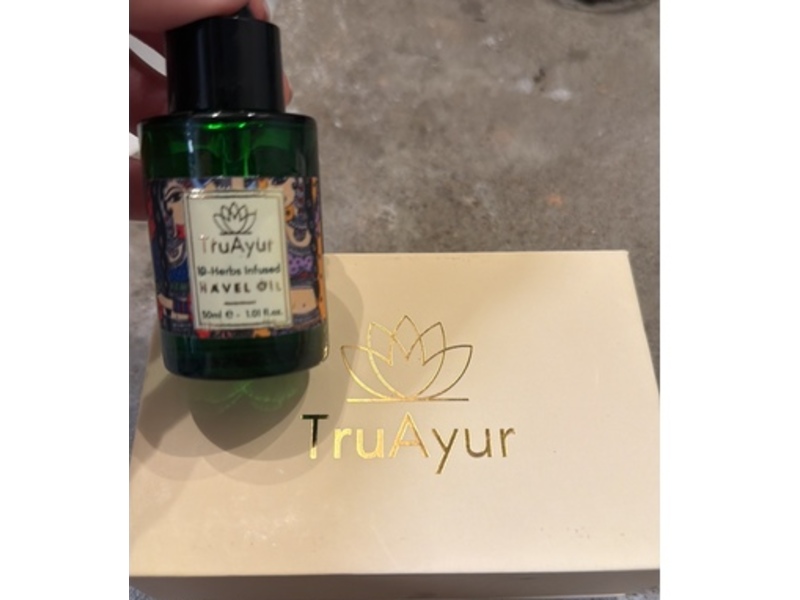 TruAyur 10-Herbs Infused Navel Oil, 1.01 fl oz/30 mL