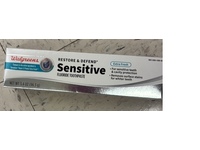 Walgreens Restore & Defend Sensitive Fluoride Toothpaste, Extra Fresh, 3.4 oz/96.3 g - Image 3