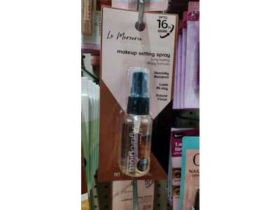 Le Mercerie Hydrating Glow Makeup Setting Spray