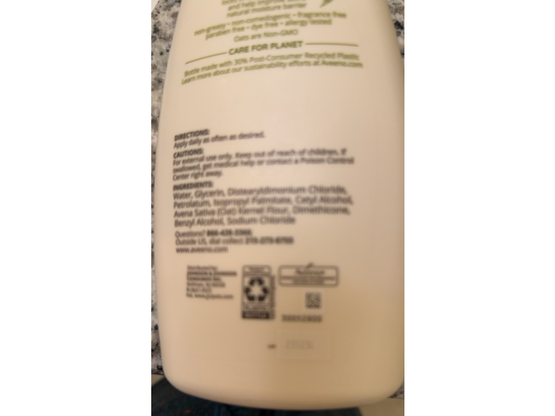 Aveeno Daily Moisturizing Body Lotion, 24 fl oz/709 mL
