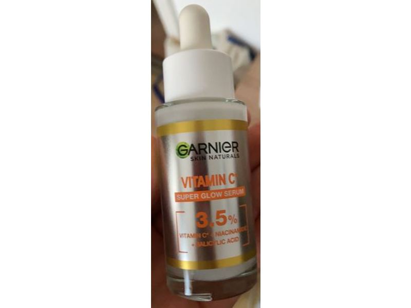 Garnier Vitamin C Super Glow Serum, 3.5% Vitamin C + Niacinamide + Salicylic Acid, 30 mL