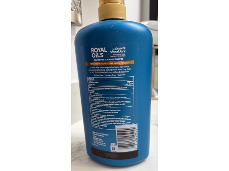 Head & Shoulders Royal Oils Scalp Care Shampoo, Coconut Oil & Apple Cider Vinegar, 31.4 fl oz/930 mL