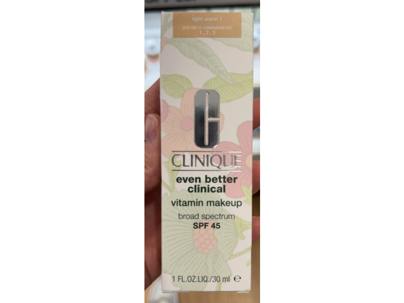 Clinique Even Better Clinical Vitamin Makeup, SPF 45, Light Warm 1, 1 fl oz/30 mL