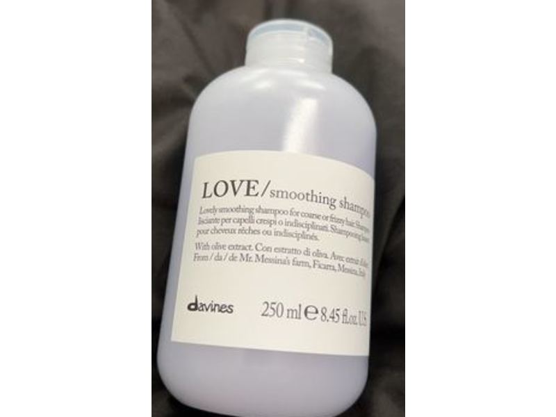 Davines Love Smoothing Shampoo, 8.45 oz/250 mL