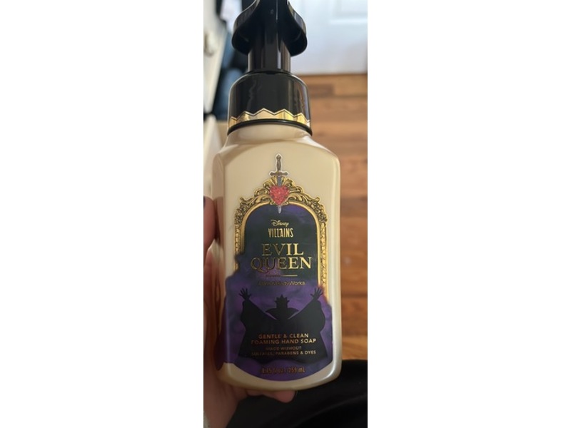 Bath & Body Works Disney Villains Foaming Hand Soap, Evil Queen, 8.75 fl oz/259 mL