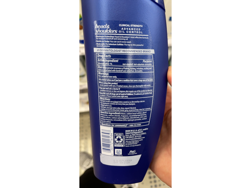 Head & Shoulders Clinical Strength Dandruff Shampoo, 13.5 fl oz/400 mL